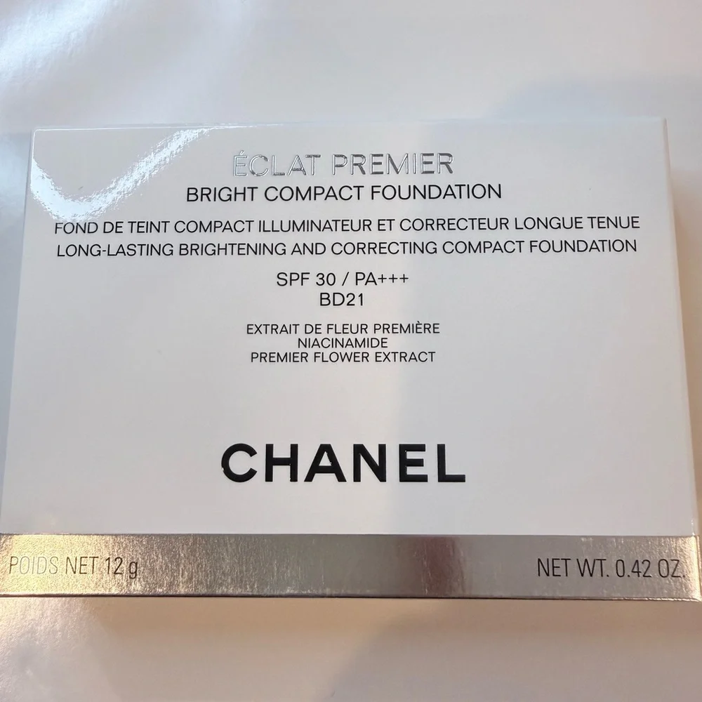 CHANEL ÉCLAT PREMIER BRIGHT COMPACT FOUNDATION